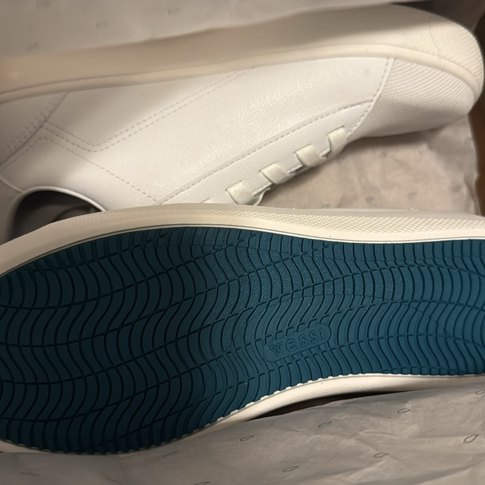 Vessi Soho Sneaker - Narrow Fit

Colour: Ivory White - Picture 9 of 9